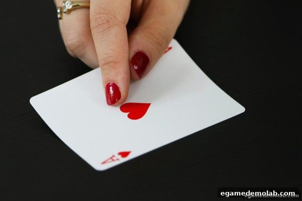 电子游艺试玩深度解析：牛牛棋牌社交互动从语音聊天到团队协作的全方位探索
