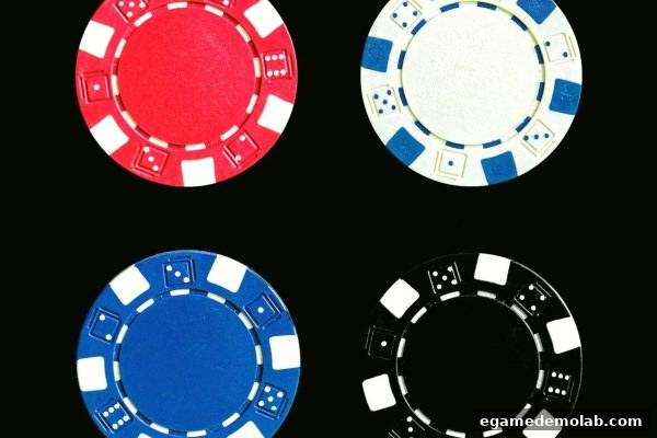 电子游艺试玩指南：LOL策略思维与棋牌边缘筹码深度解析（2026版）